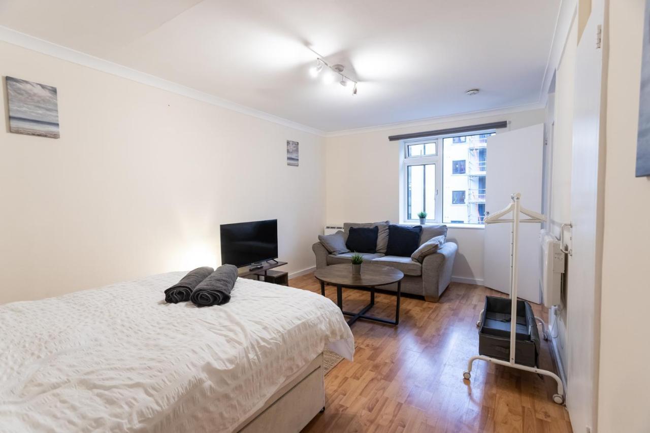 Apartament October Disc - Long - Contractors